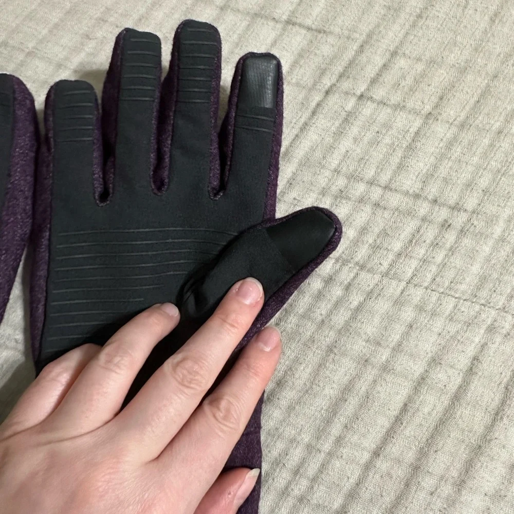 NWT Lululemon City Keeper Gloves Size L/XL